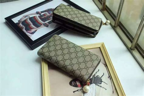 organizer gucci|Gucci designer wallets for men.